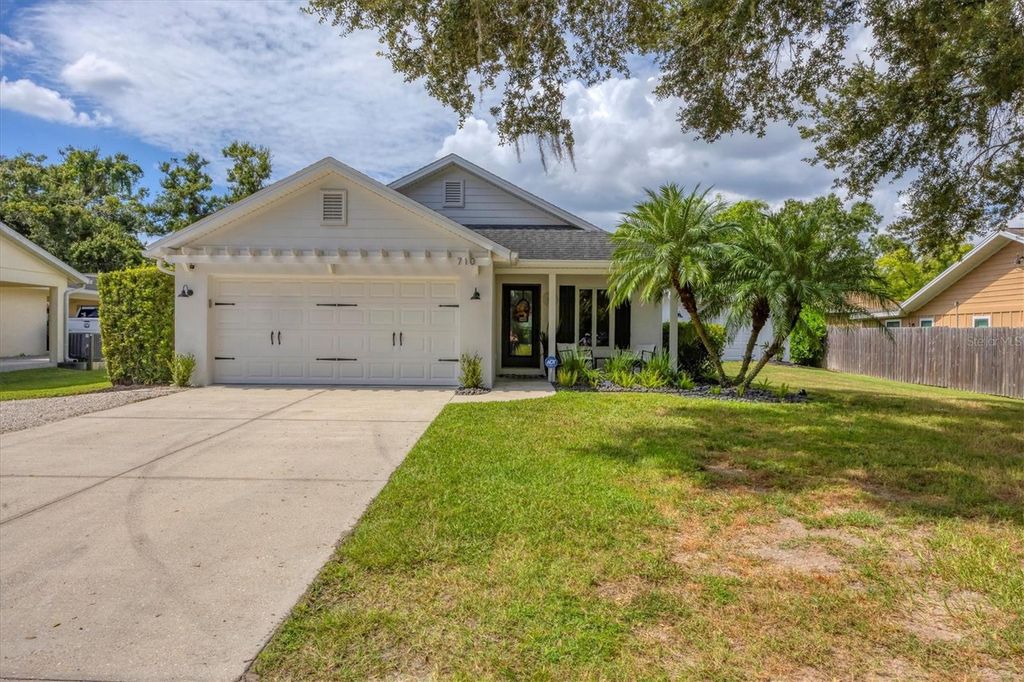 Photo of 710 Hancock Avenue, Sarasota, FL 34232 (MLS # A4667215)