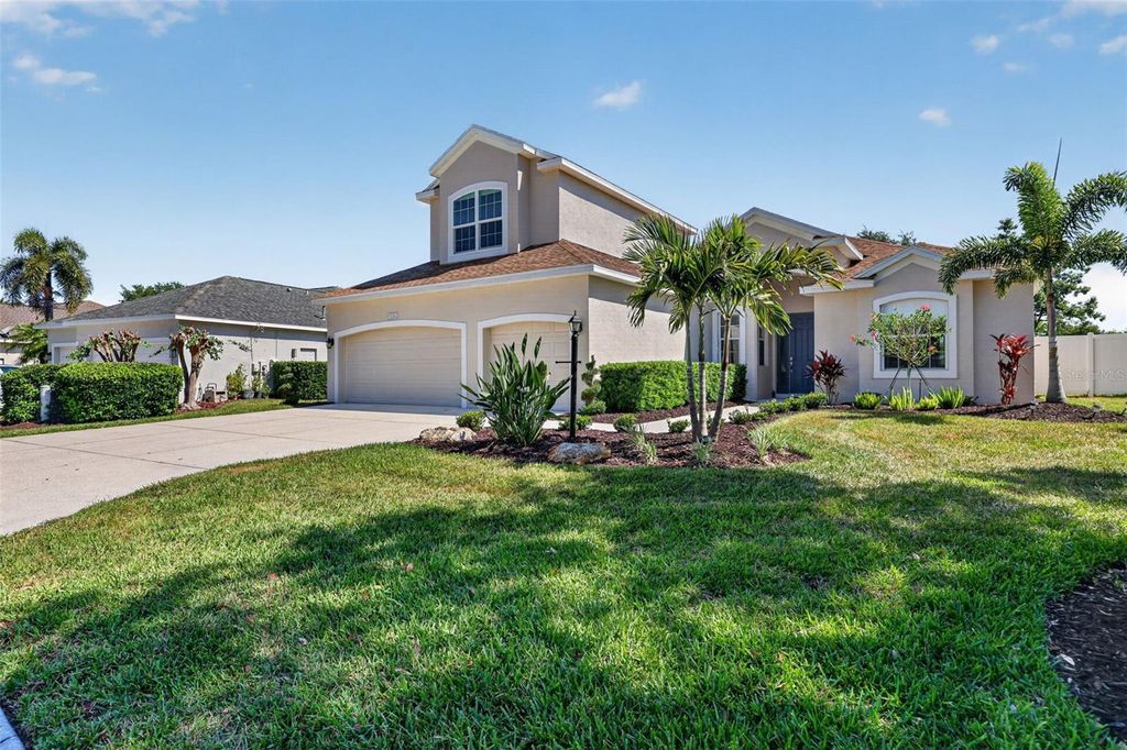 Photo of 13332 Purple Finch Cir, Lakewood Ranch, FL 34202 (MLS # A4691792)