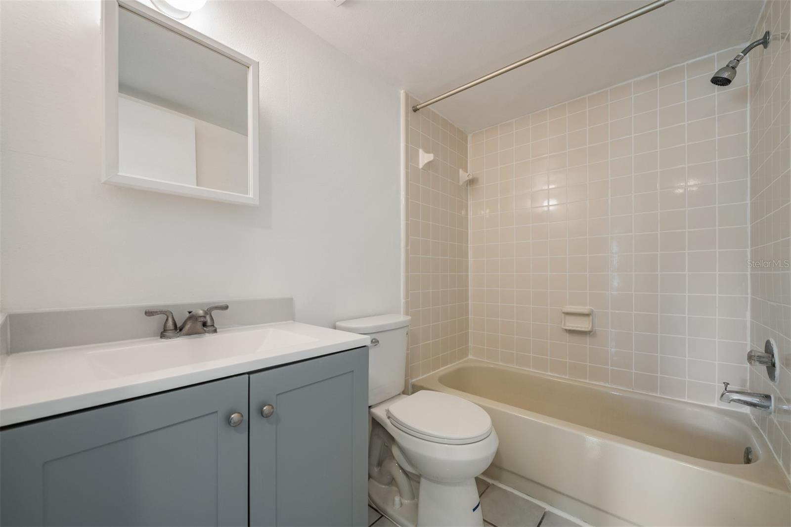 THE OAKS UNIT VI A CONDO - Residential