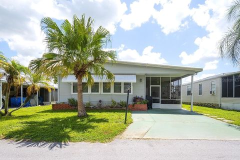 A home in PALMETTO