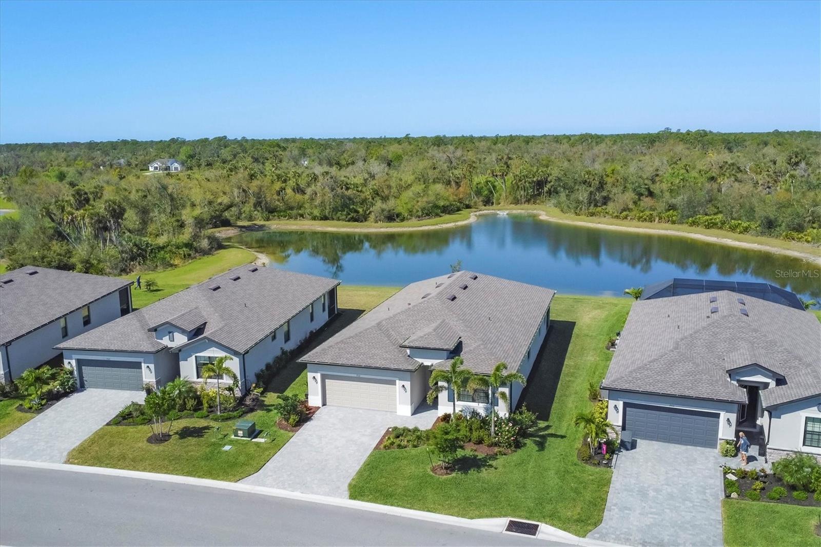 1758 SADDLEWOOD CIRCLE