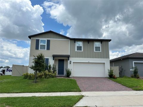 A home in WINTER HAVEN