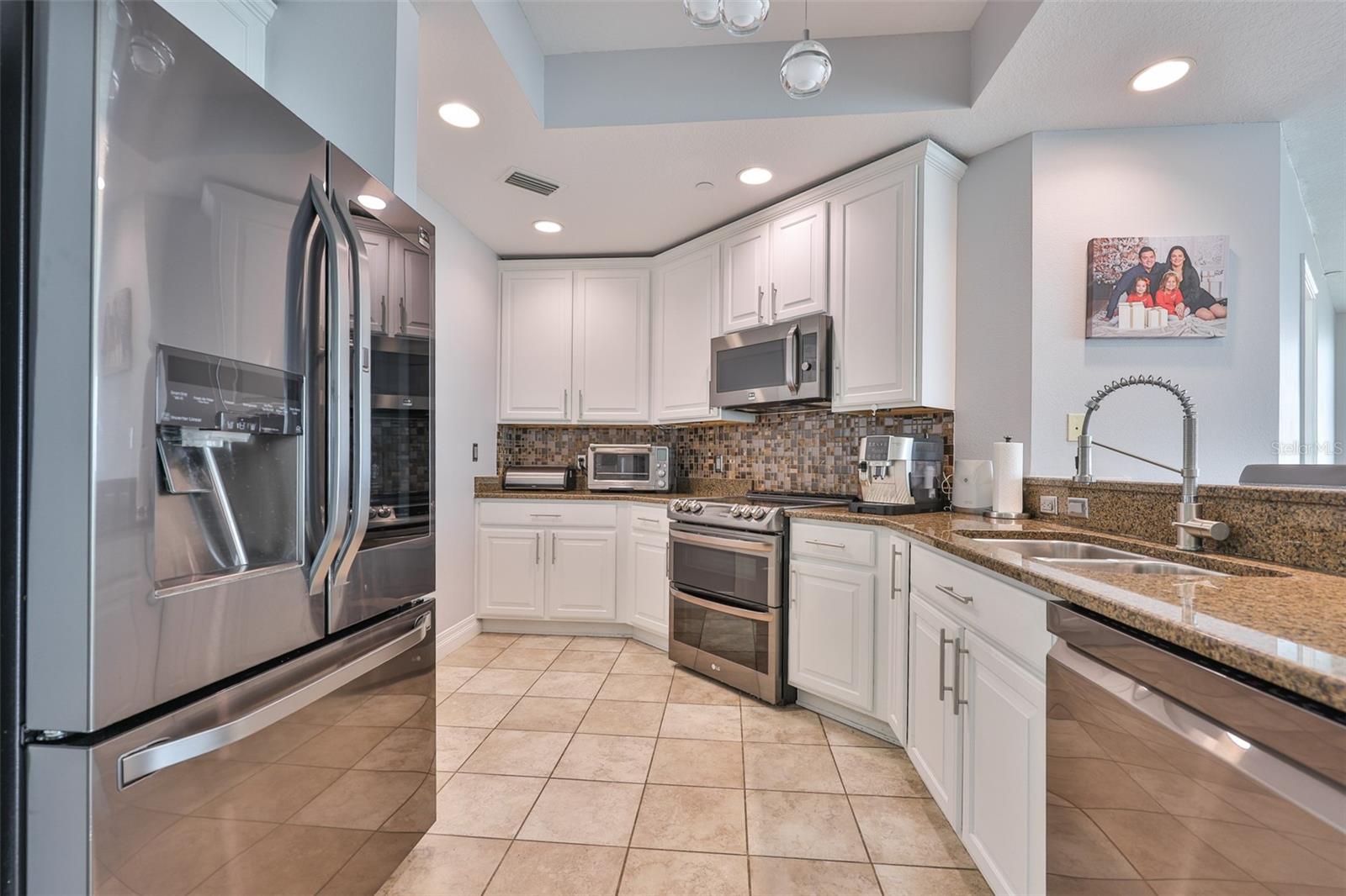 TOWERS OF CHANNELSIDE CONDOMIN - Residential Lease
