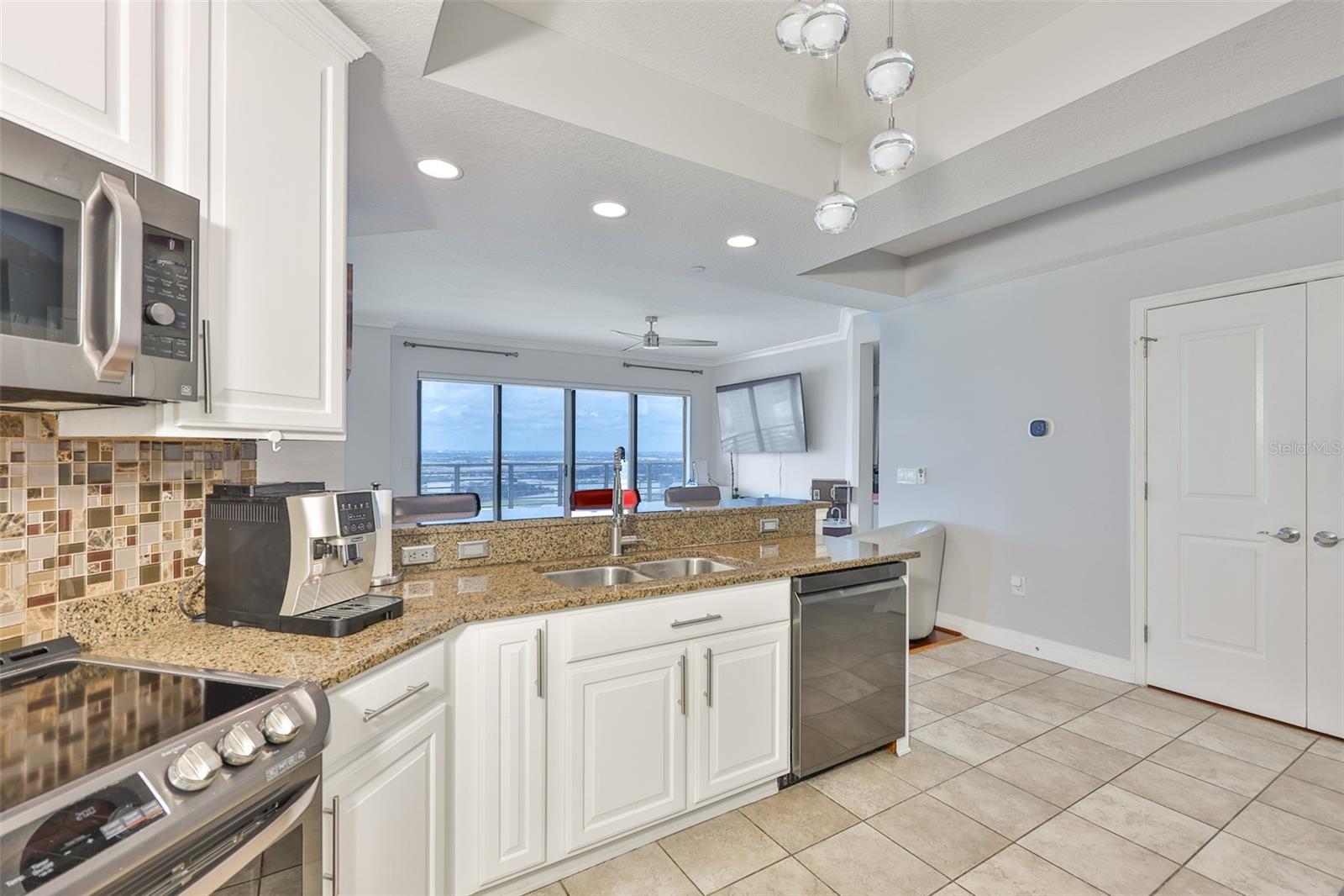 TOWERS OF CHANNELSIDE CONDOMIN - Residential Lease
