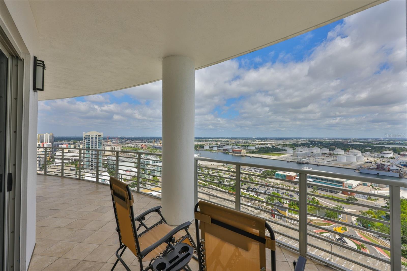 TOWERS OF CHANNELSIDE CONDOMIN - Residential Lease