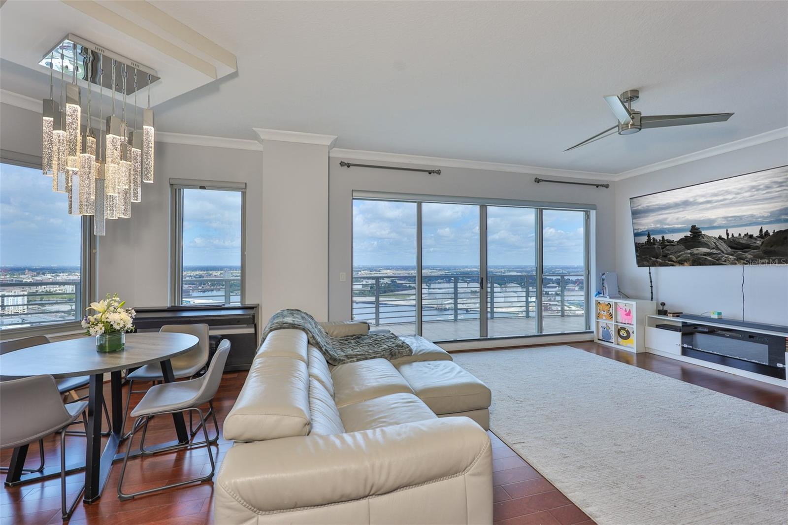 TOWERS OF CHANNELSIDE CONDOMIN - Residential Lease