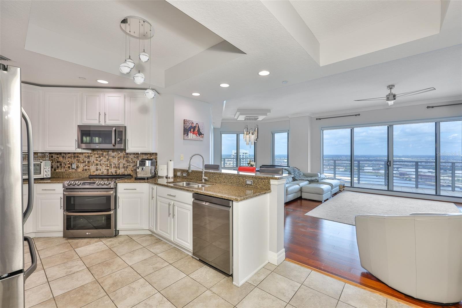 TOWERS OF CHANNELSIDE CONDOMIN - Residential Lease