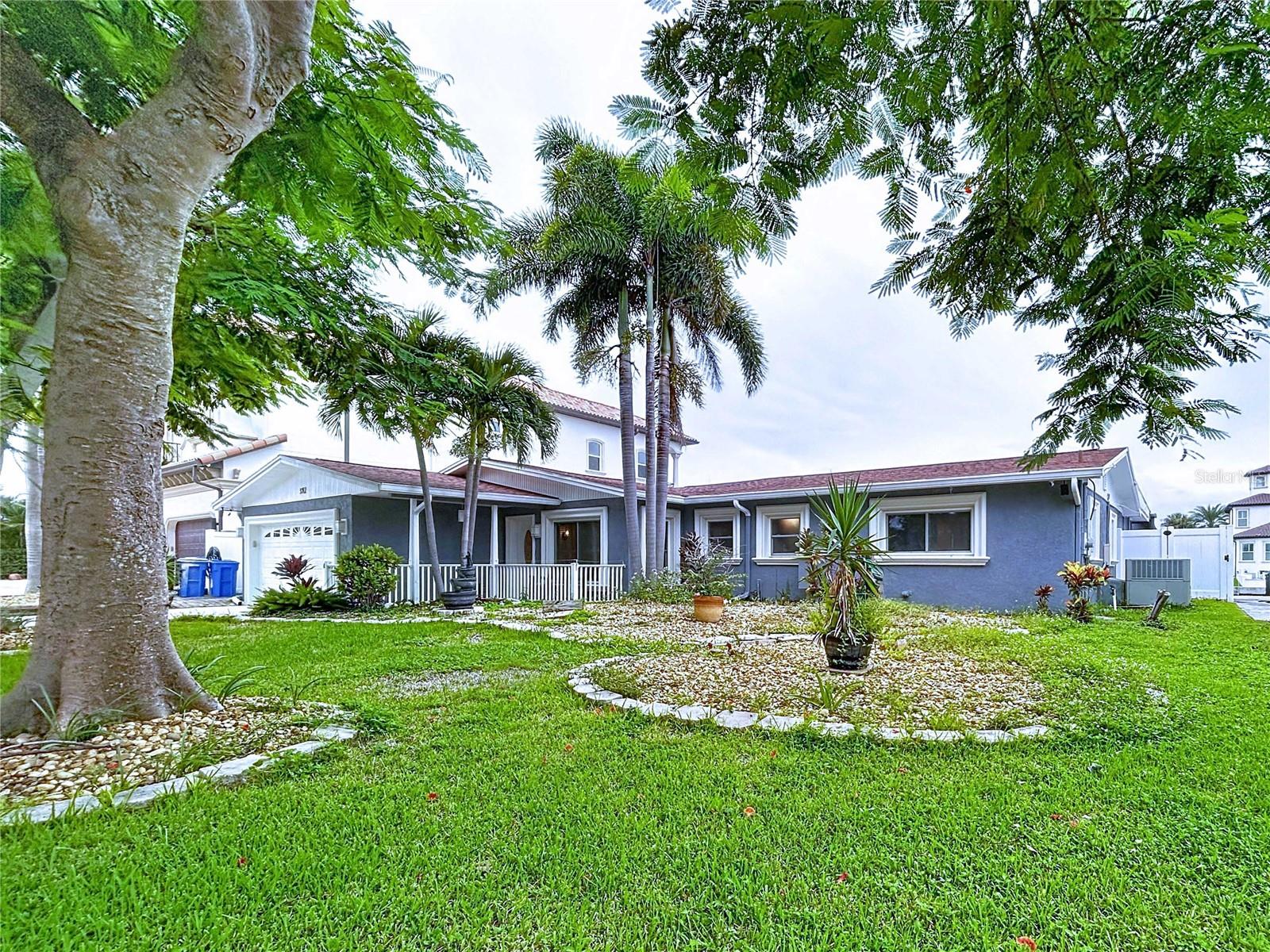 3912 FONTAINEBLEAU DRIVE
