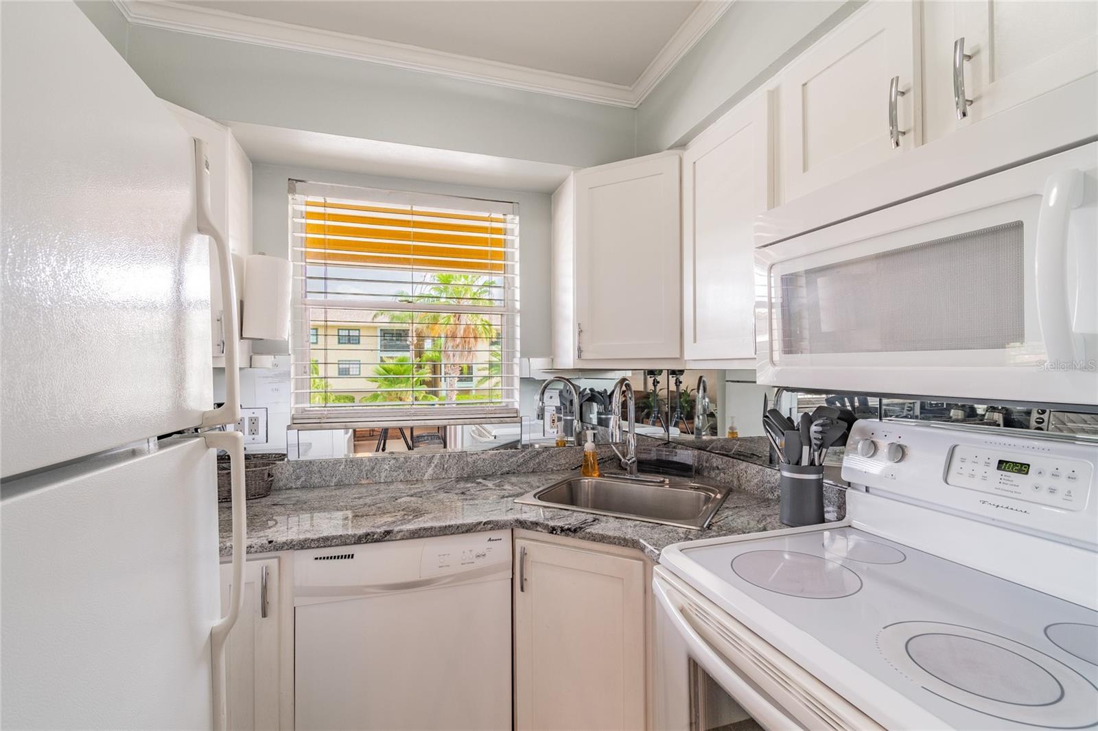 SEA VIEW AT HONEYMOON ISLAND - Residential