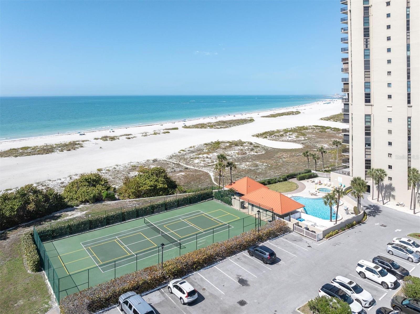 LIGHTHOUSE TOWERS CONDO - Residential