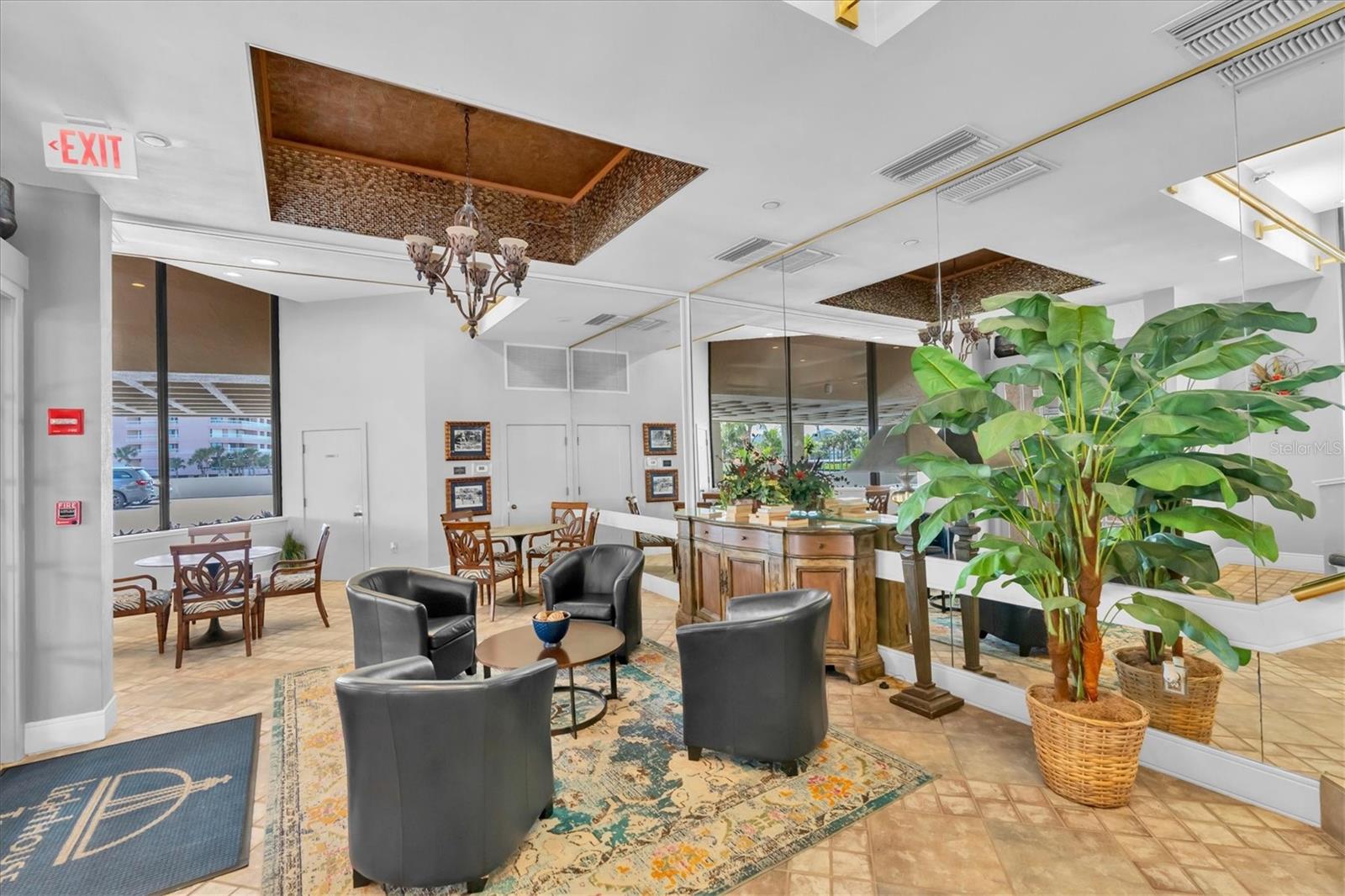 LIGHTHOUSE TOWERS CONDO - Residential