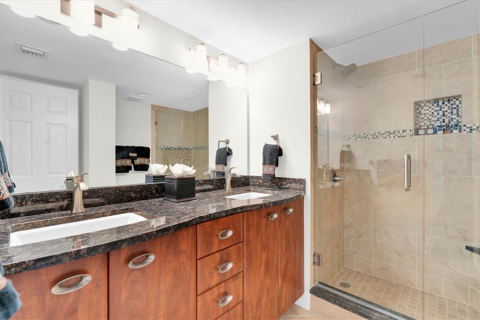 LIGHTHOUSE TOWERS CONDO - Residential