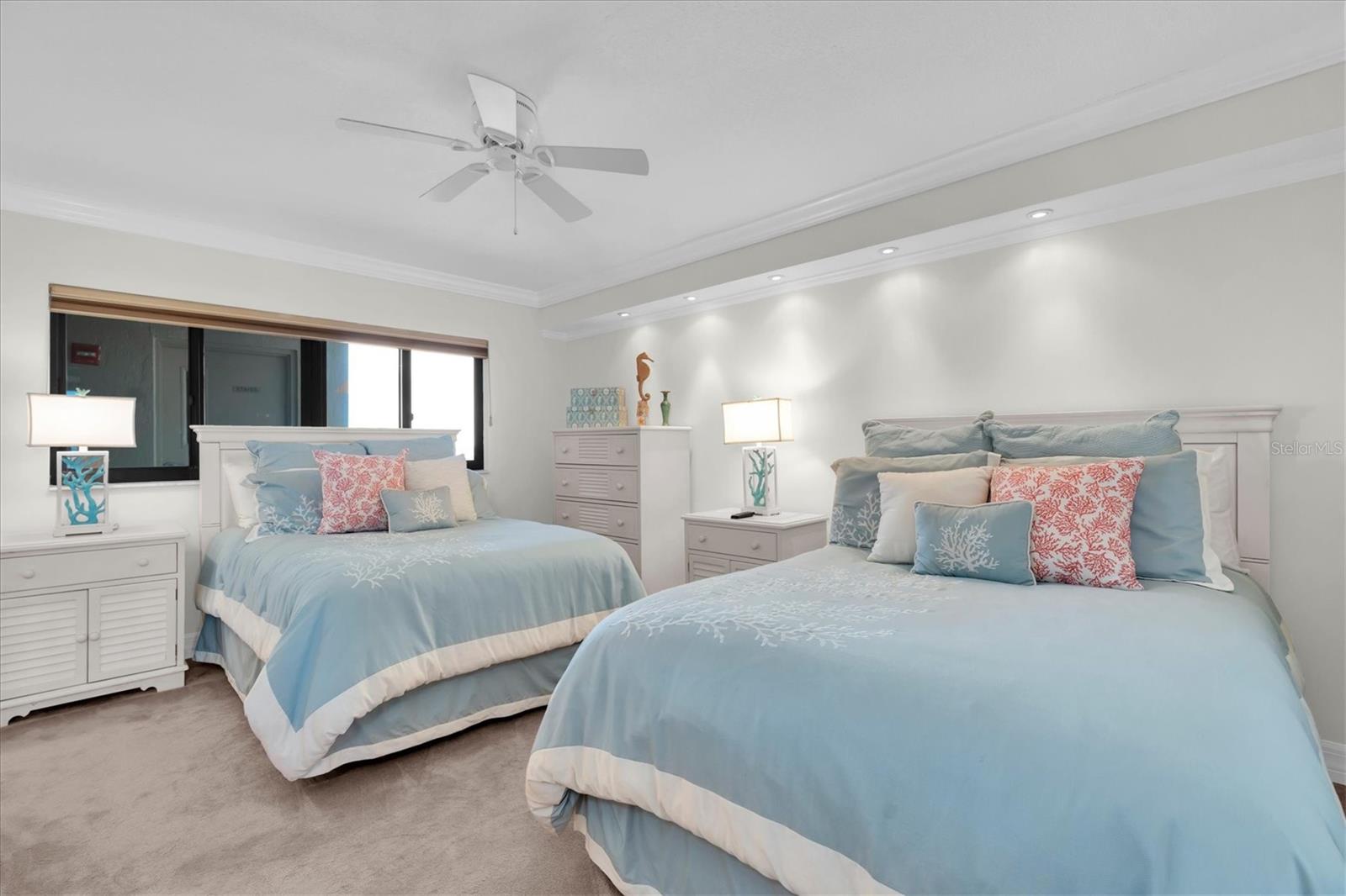 LIGHTHOUSE TOWERS CONDO - Residential