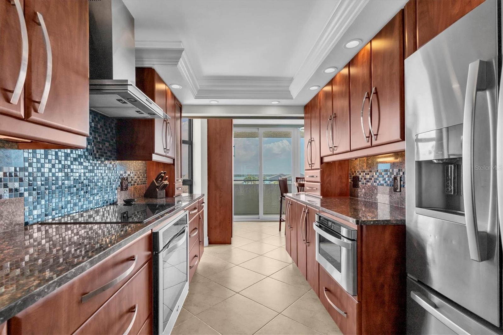 LIGHTHOUSE TOWERS CONDO - Residential