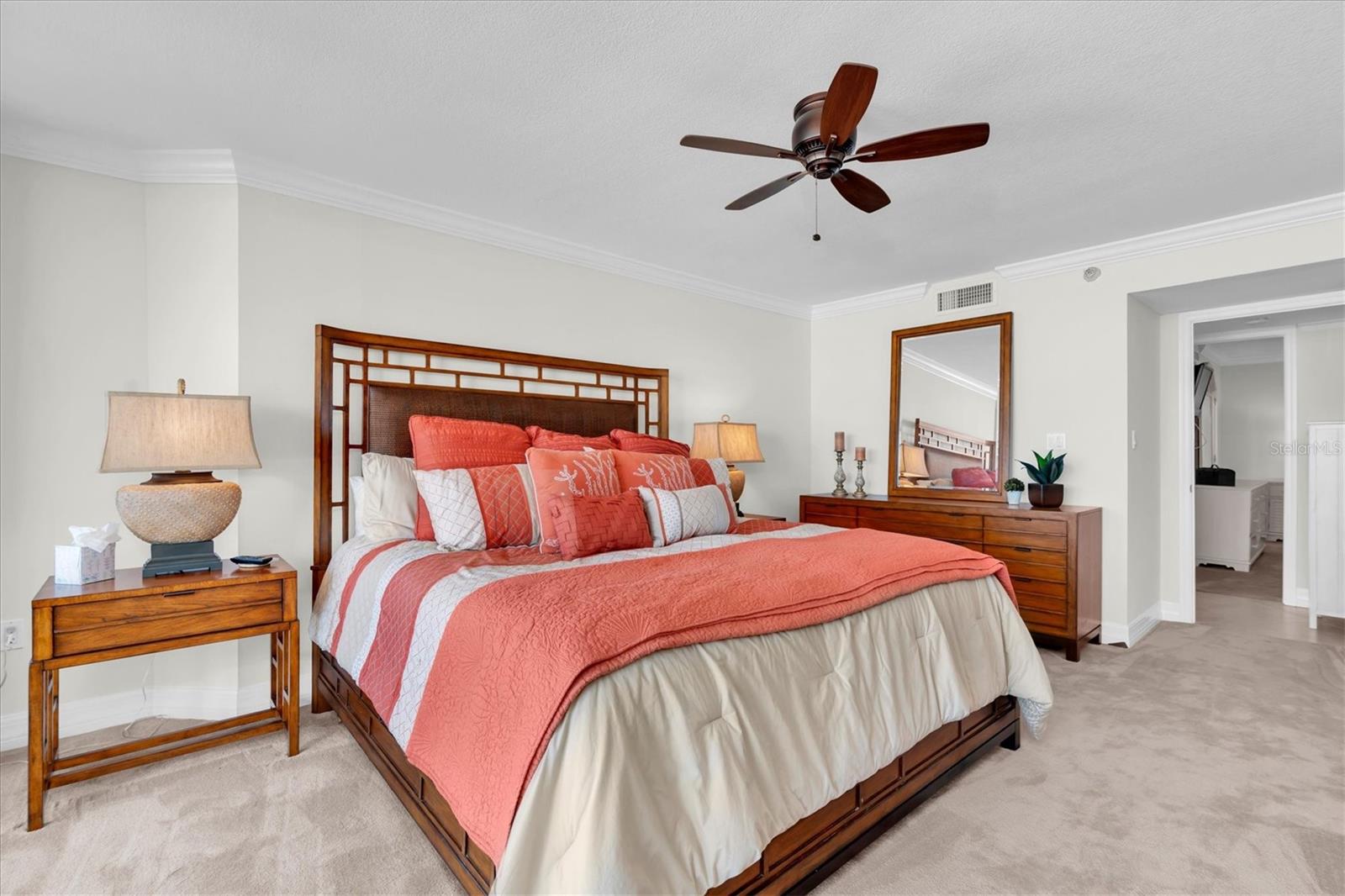 LIGHTHOUSE TOWERS CONDO - Residential