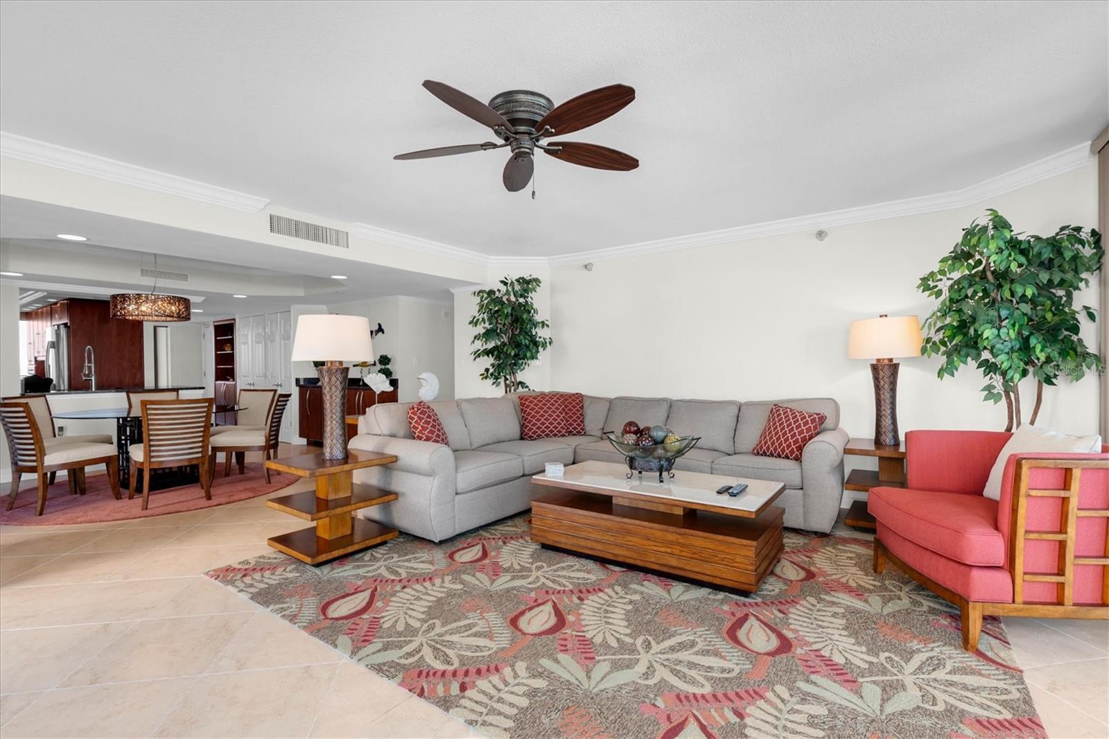 LIGHTHOUSE TOWERS CONDO - Residential