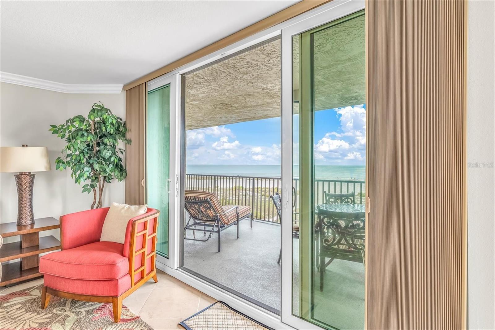 LIGHTHOUSE TOWERS CONDO - Residential