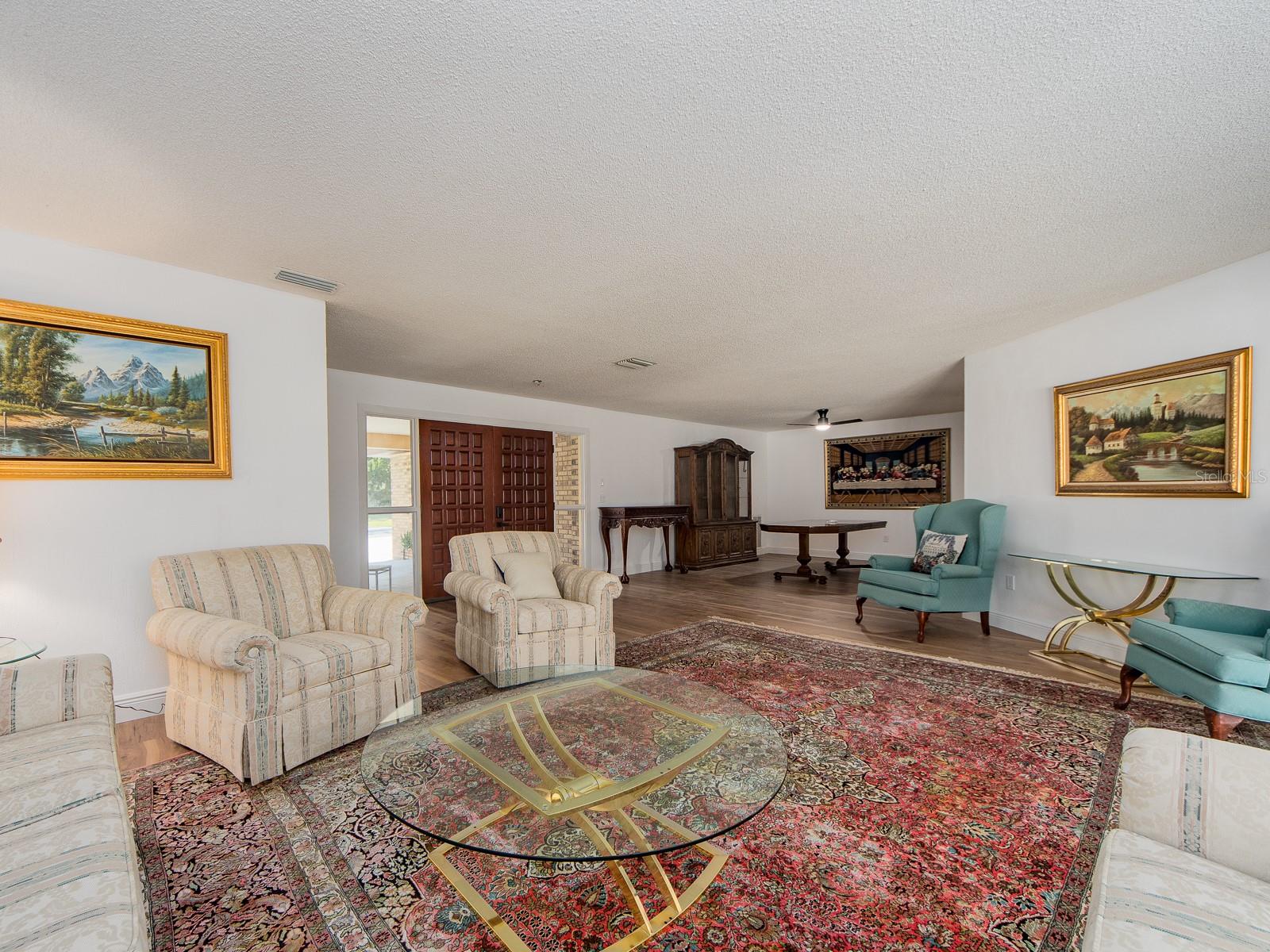 COUNTRY WOODS - Residential