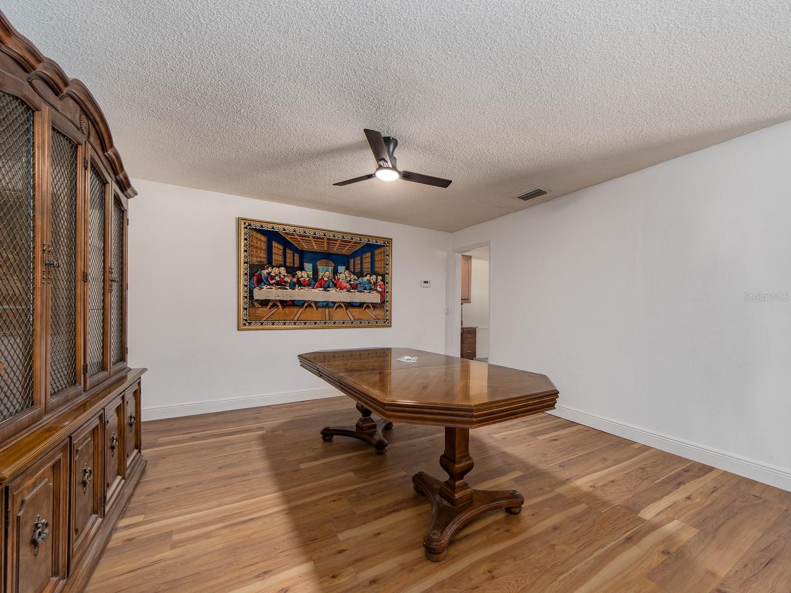 COUNTRY WOODS - Residential