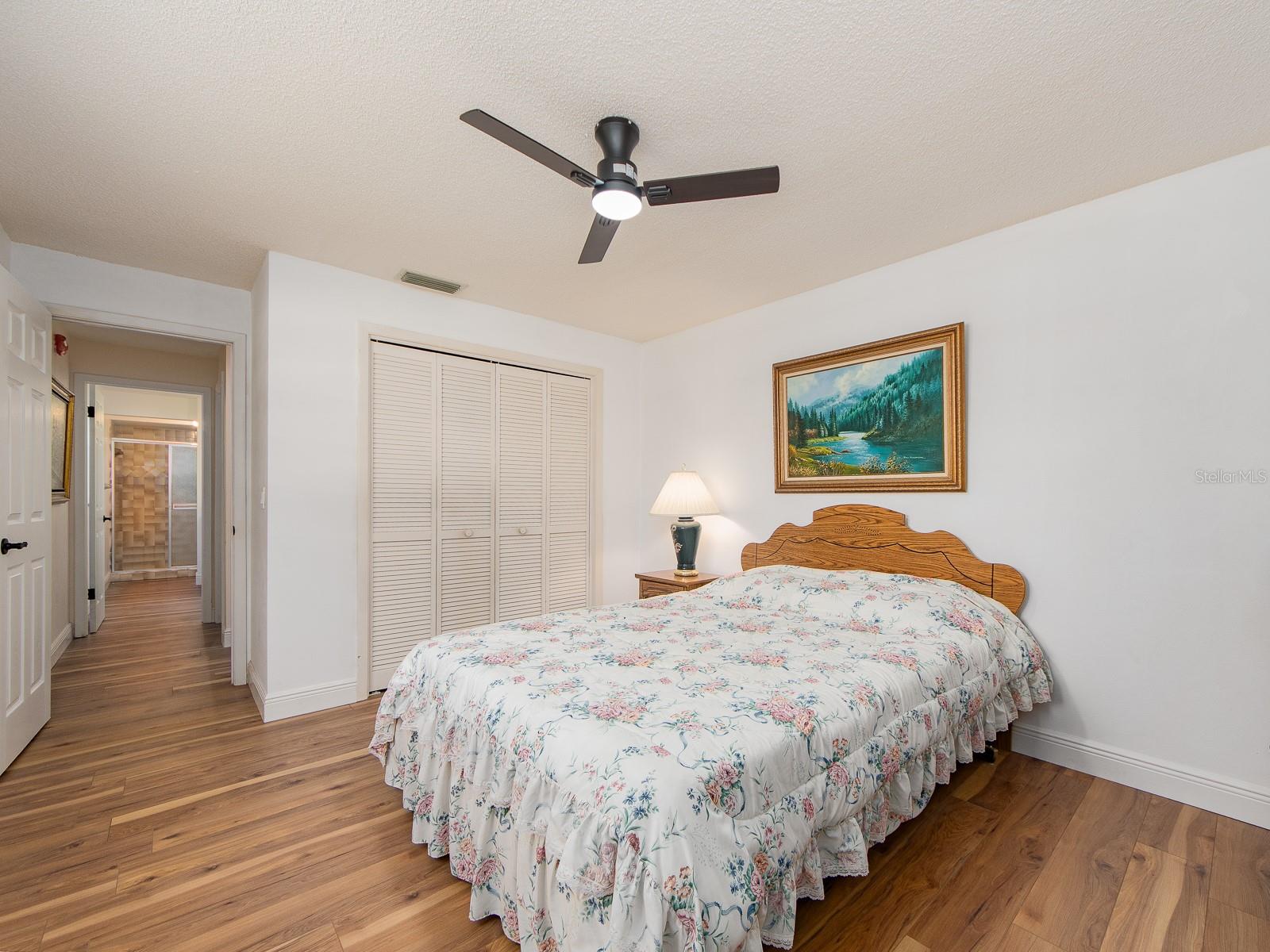 COUNTRY WOODS - Residential