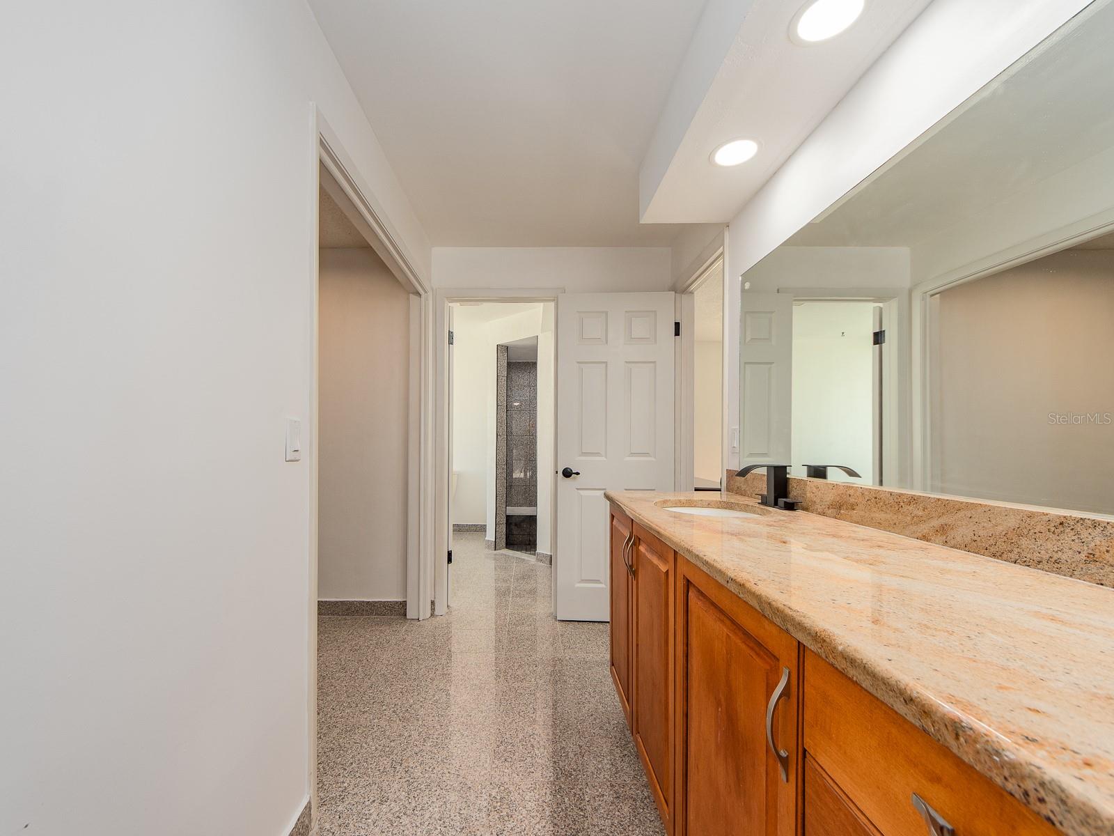 COUNTRY WOODS - Residential