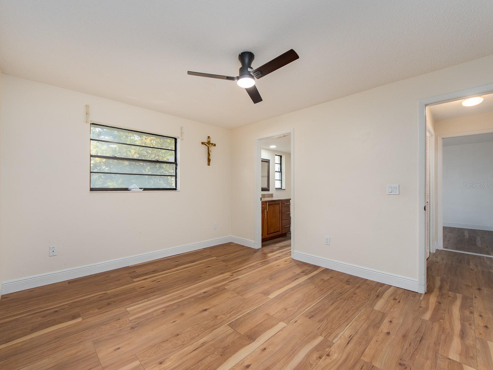 COUNTRY WOODS - Residential