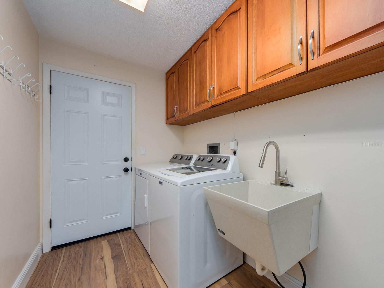 COUNTRY WOODS - Residential