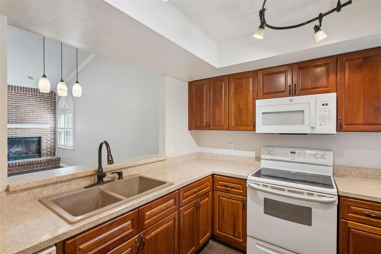 DEER RUN UNIT 14B - Residential