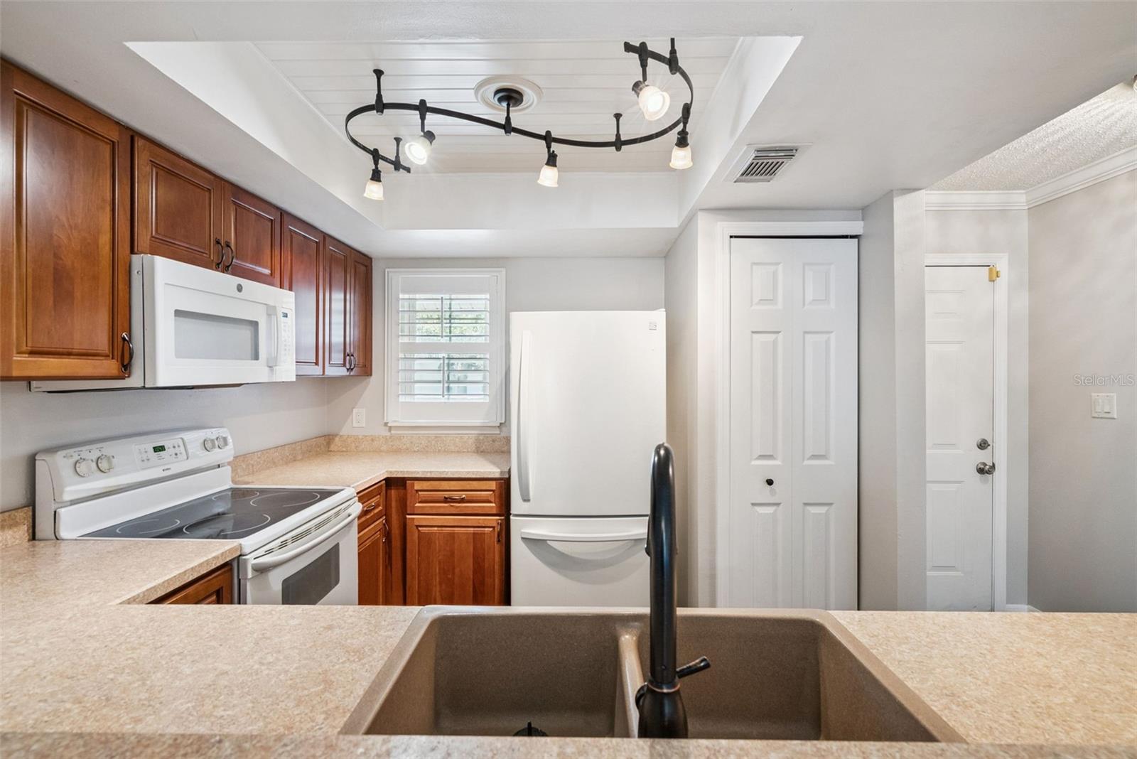 DEER RUN UNIT 14B - Residential