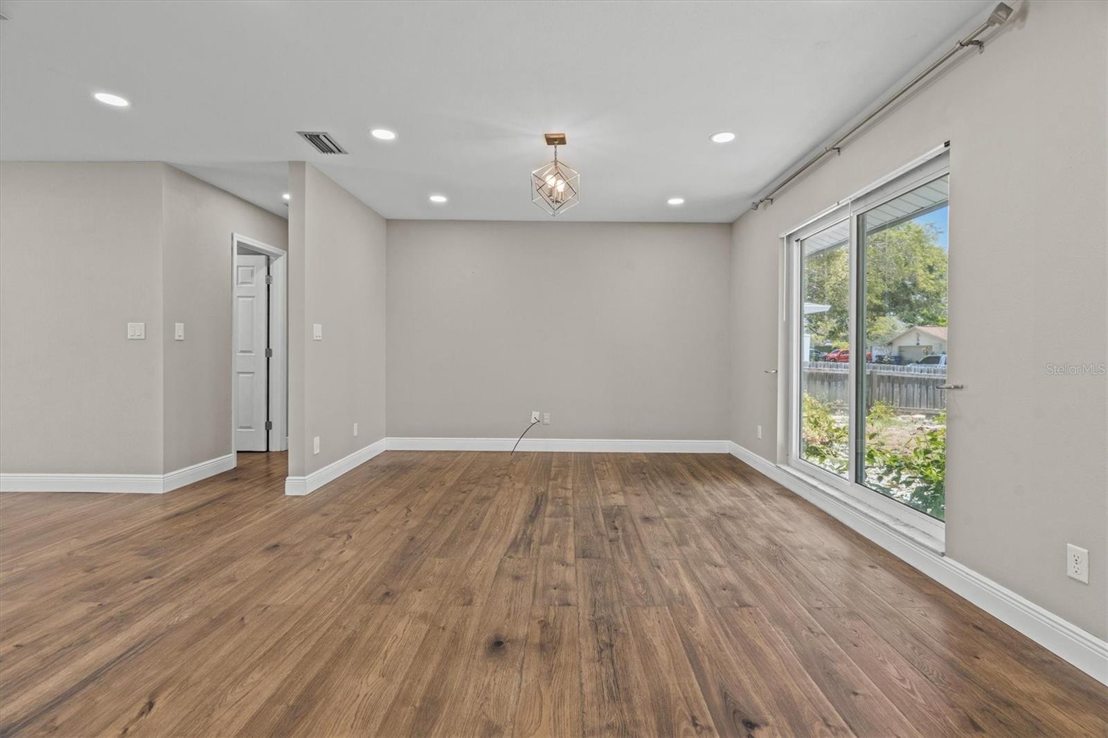 AVON RIDGE - Residential