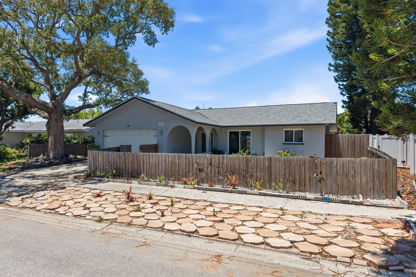 AVON RIDGE - Residential