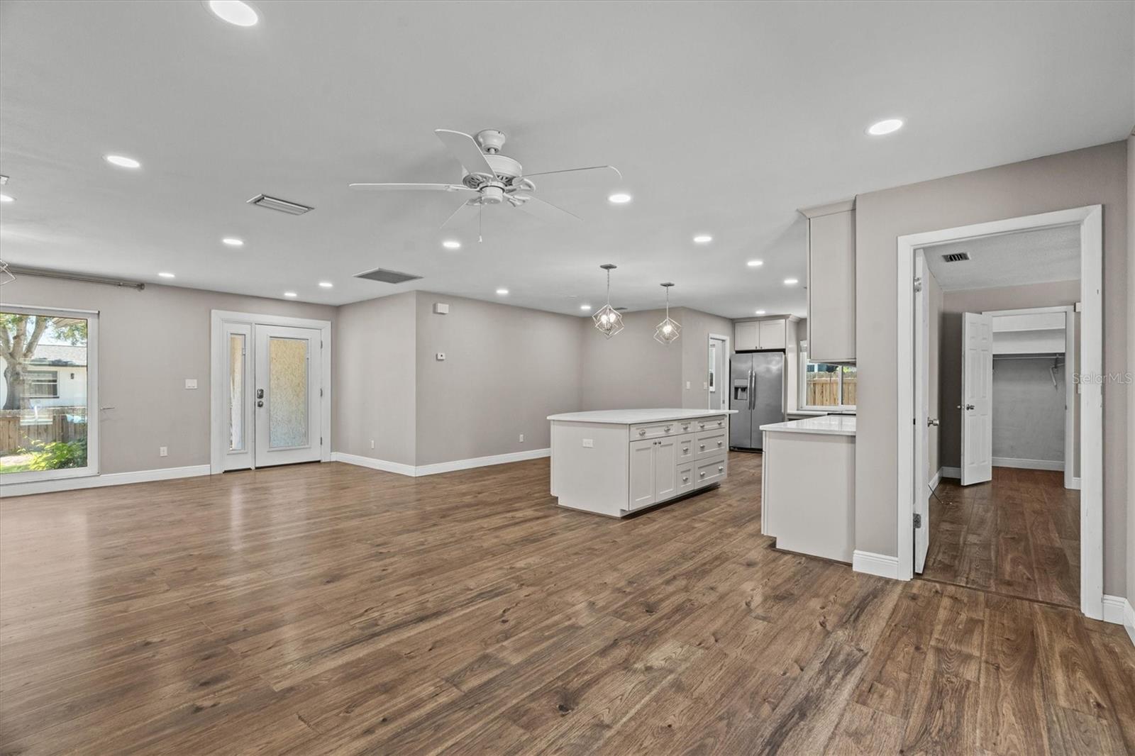 AVON RIDGE - Residential