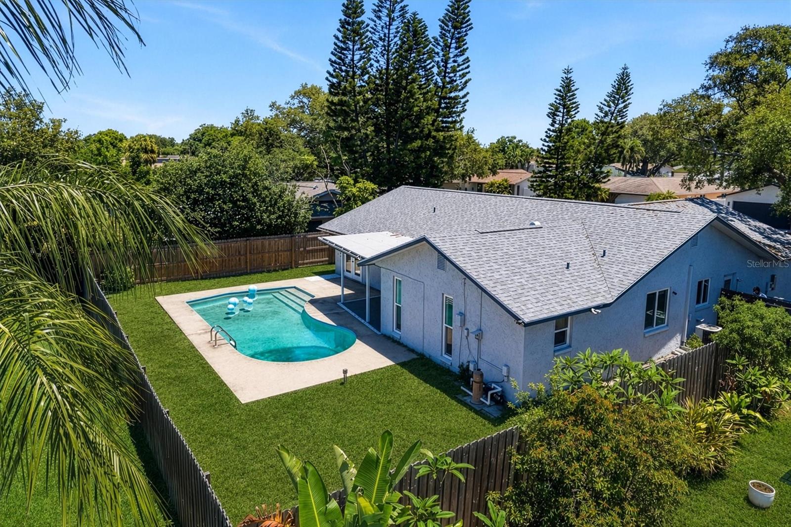 AVON RIDGE - Residential