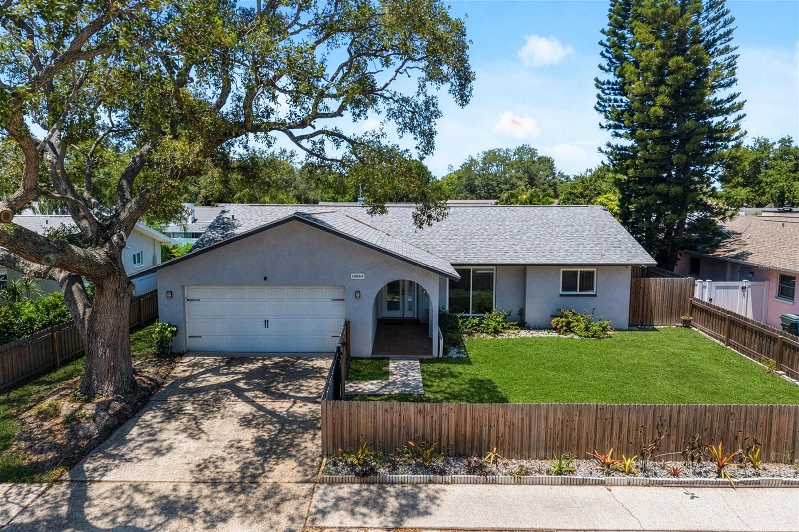 AVON RIDGE - Residential