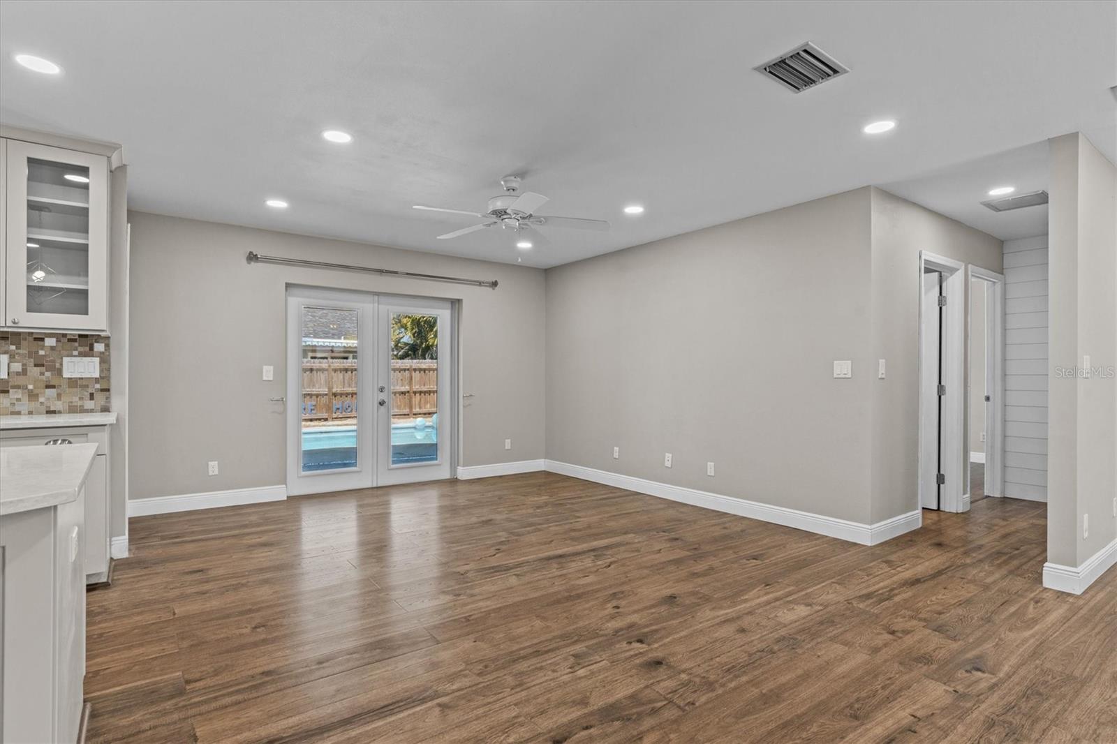 AVON RIDGE - Residential