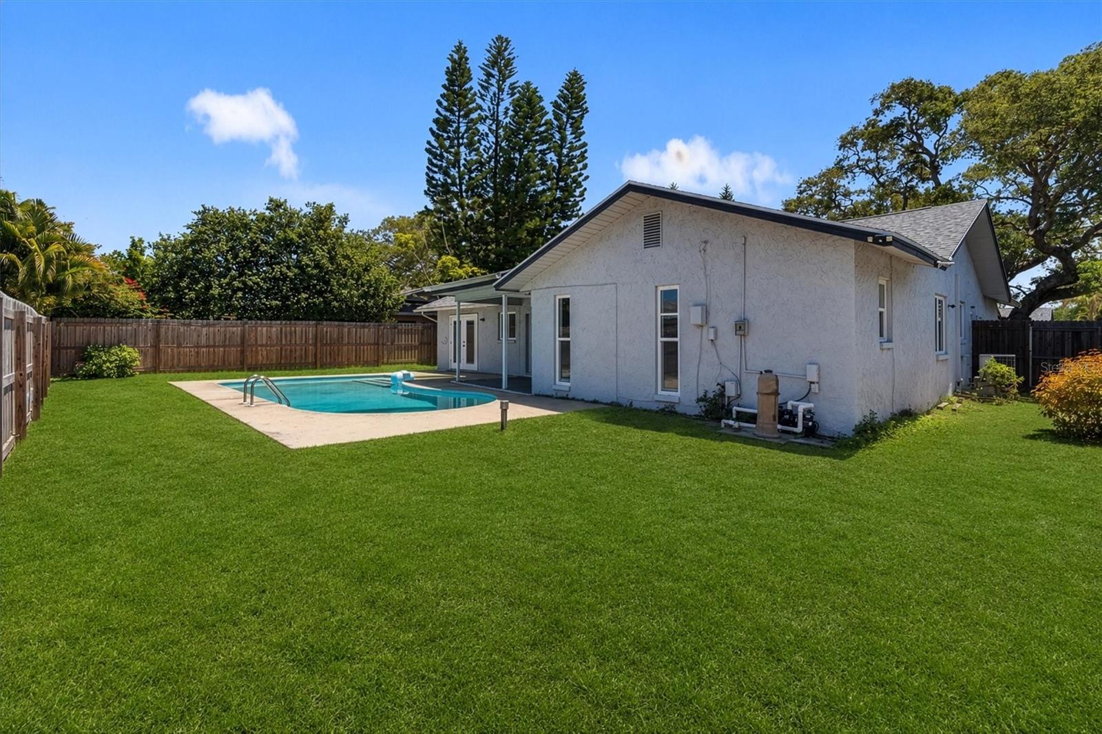 AVON RIDGE - Residential