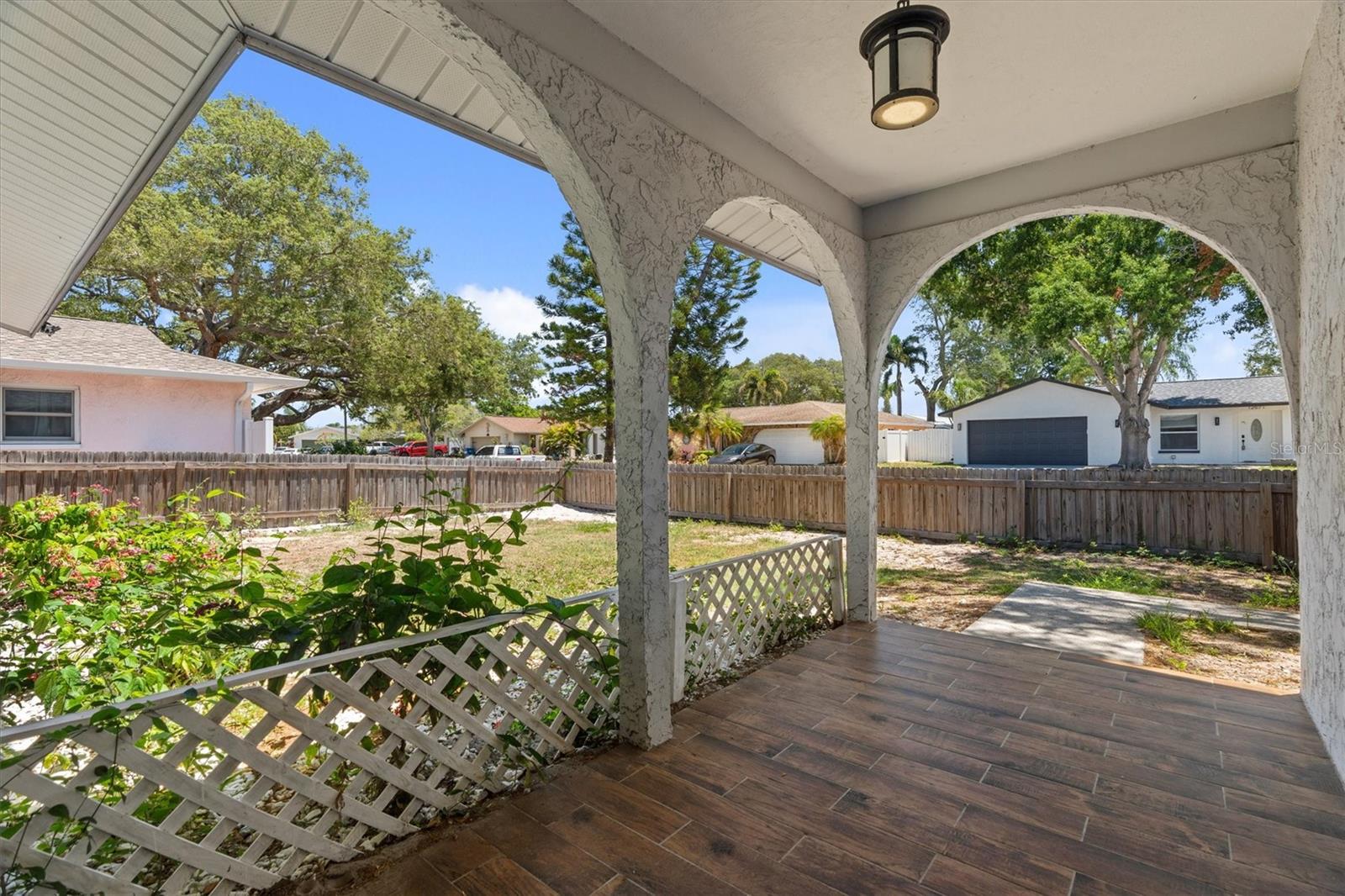 AVON RIDGE - Residential