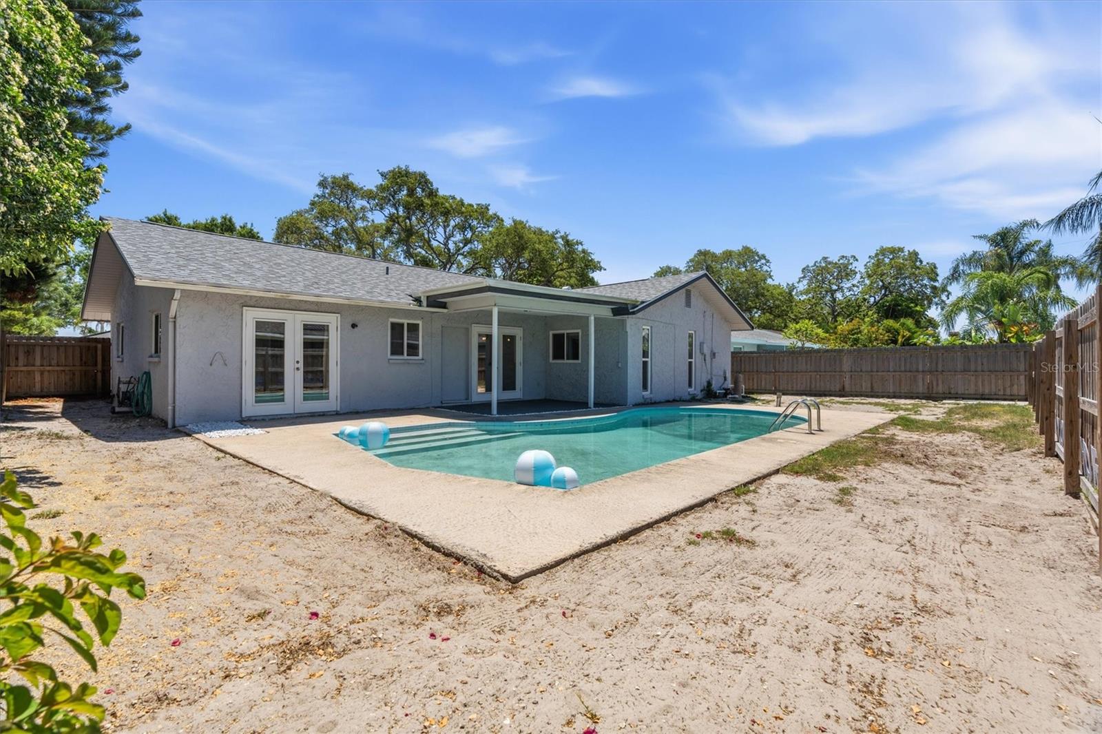 AVON RIDGE - Residential