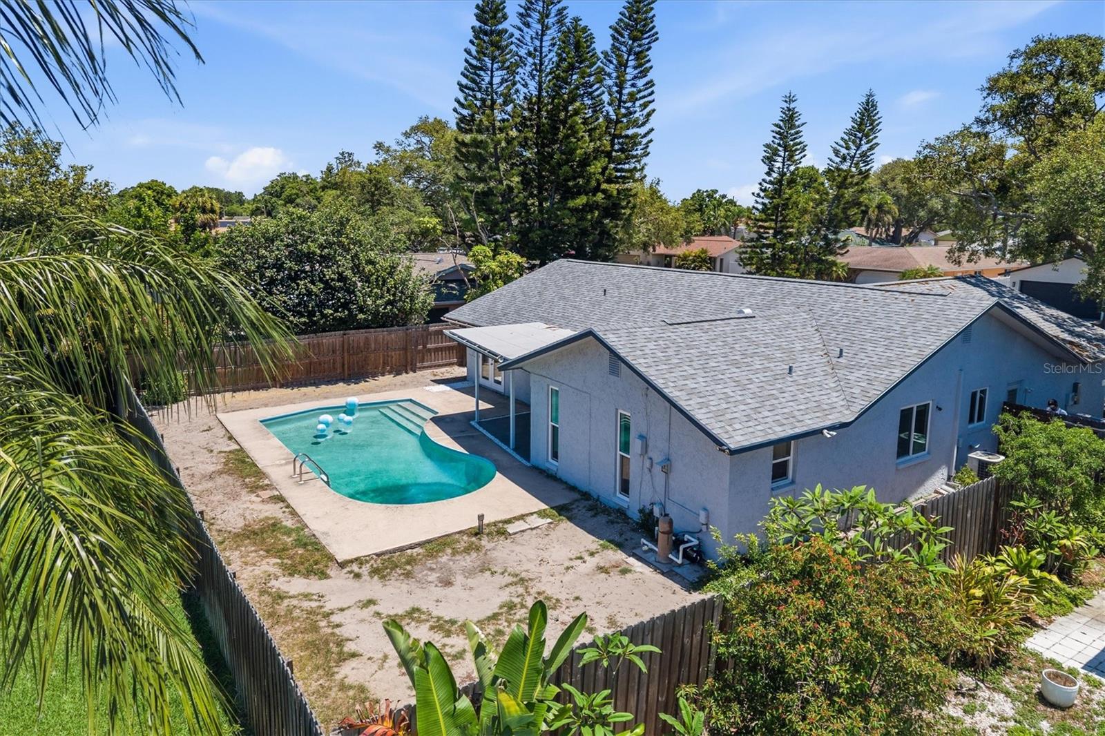 AVON RIDGE - Residential
