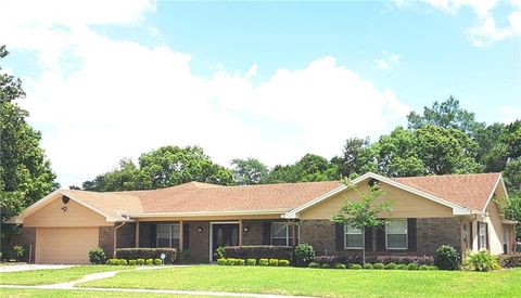 A home in LONGWOOD