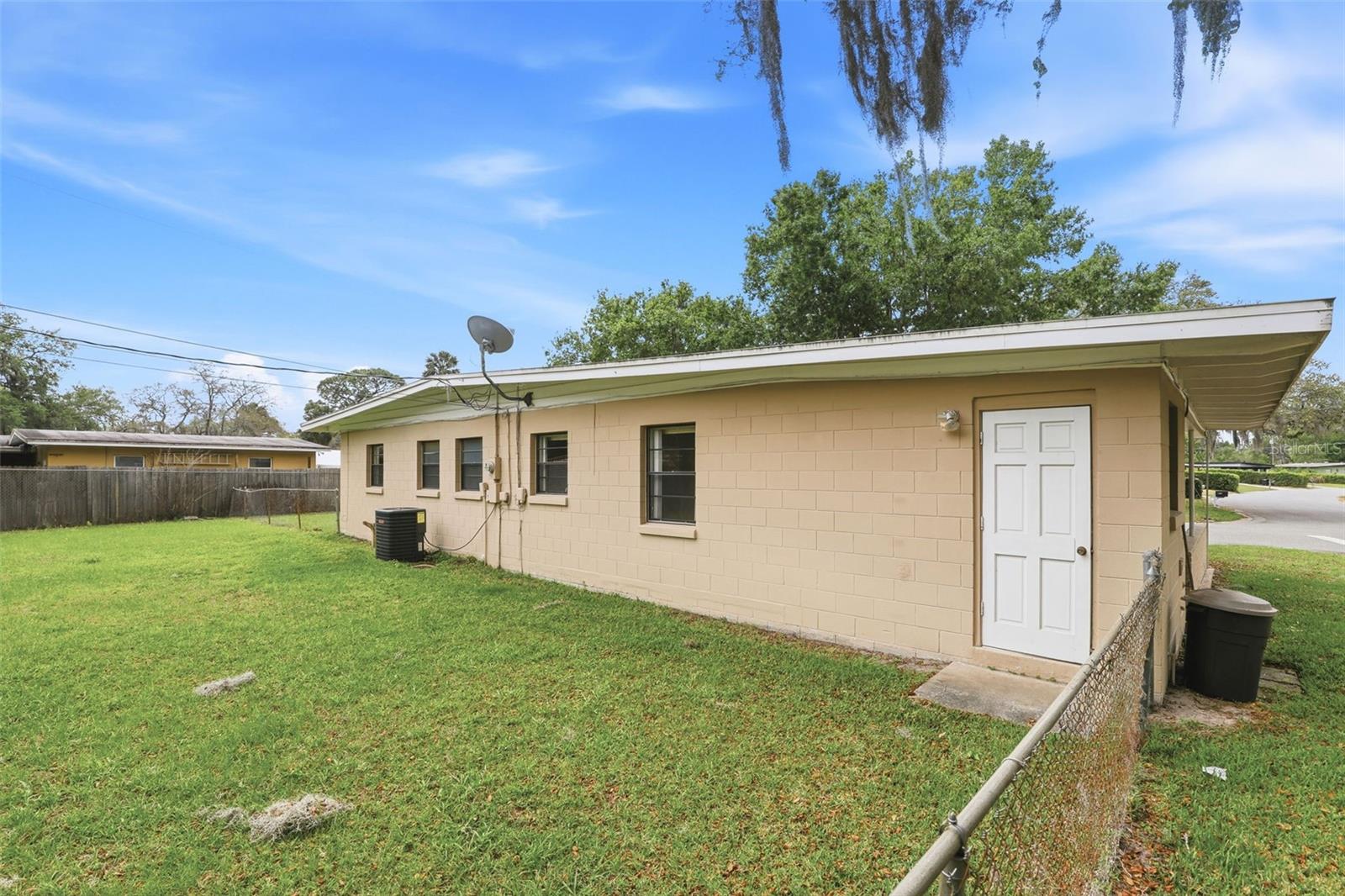 SUNLAND ESTATES 1ST ADD - Residential