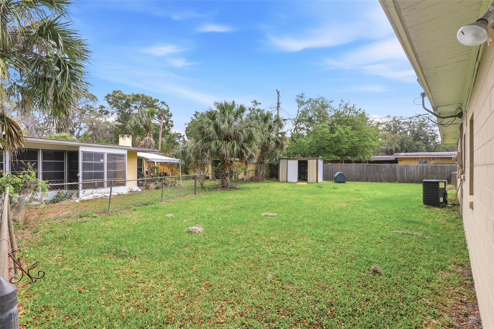 SUNLAND ESTATES 1ST ADD - Residential