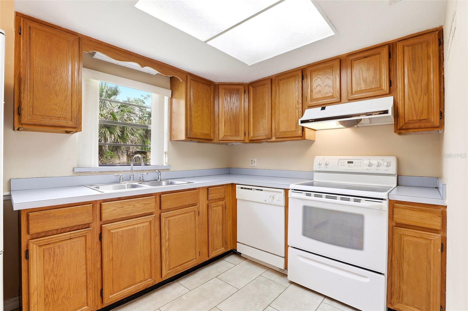 SUNLAND ESTATES 1ST ADD - Residential