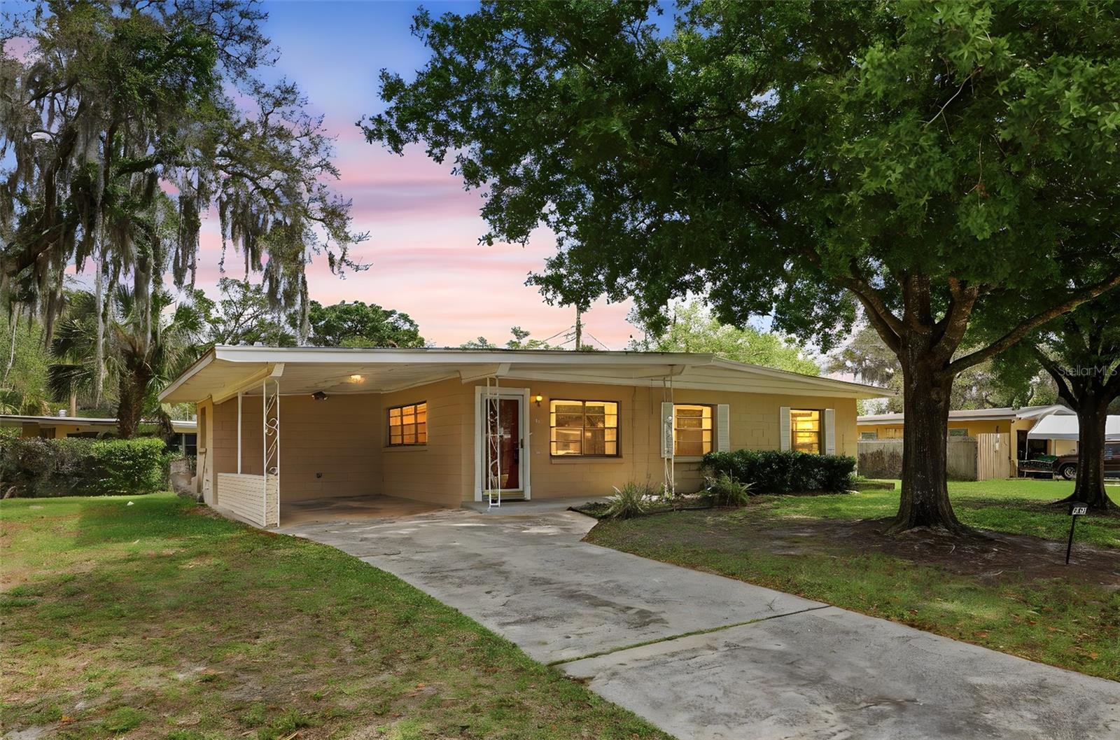 SUNLAND ESTATES 1ST ADD - Residential