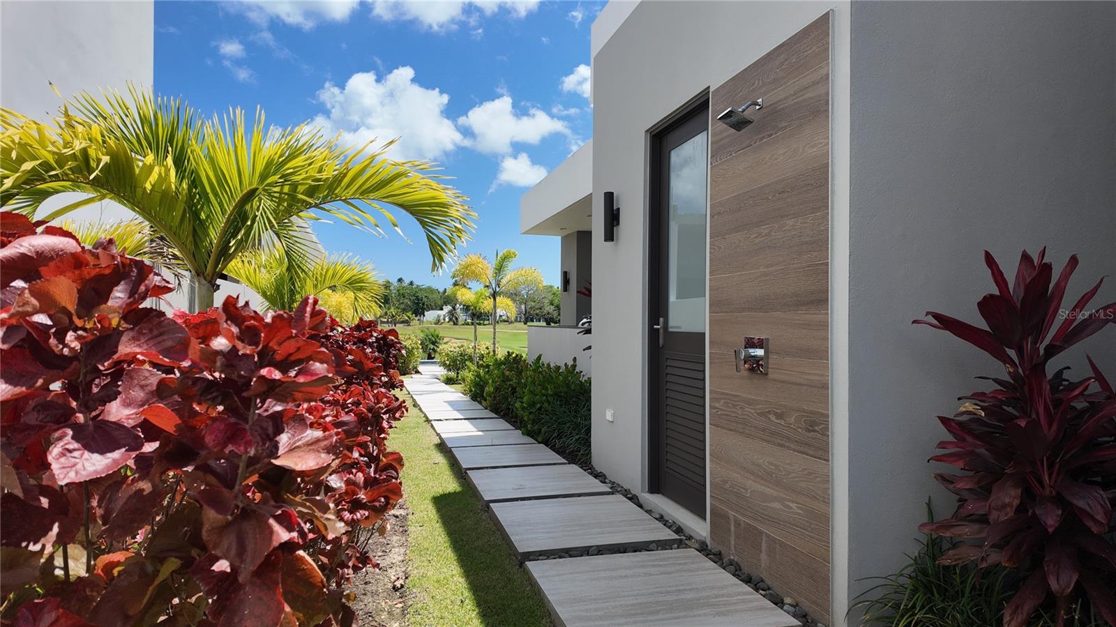 THE ISLES - Residential