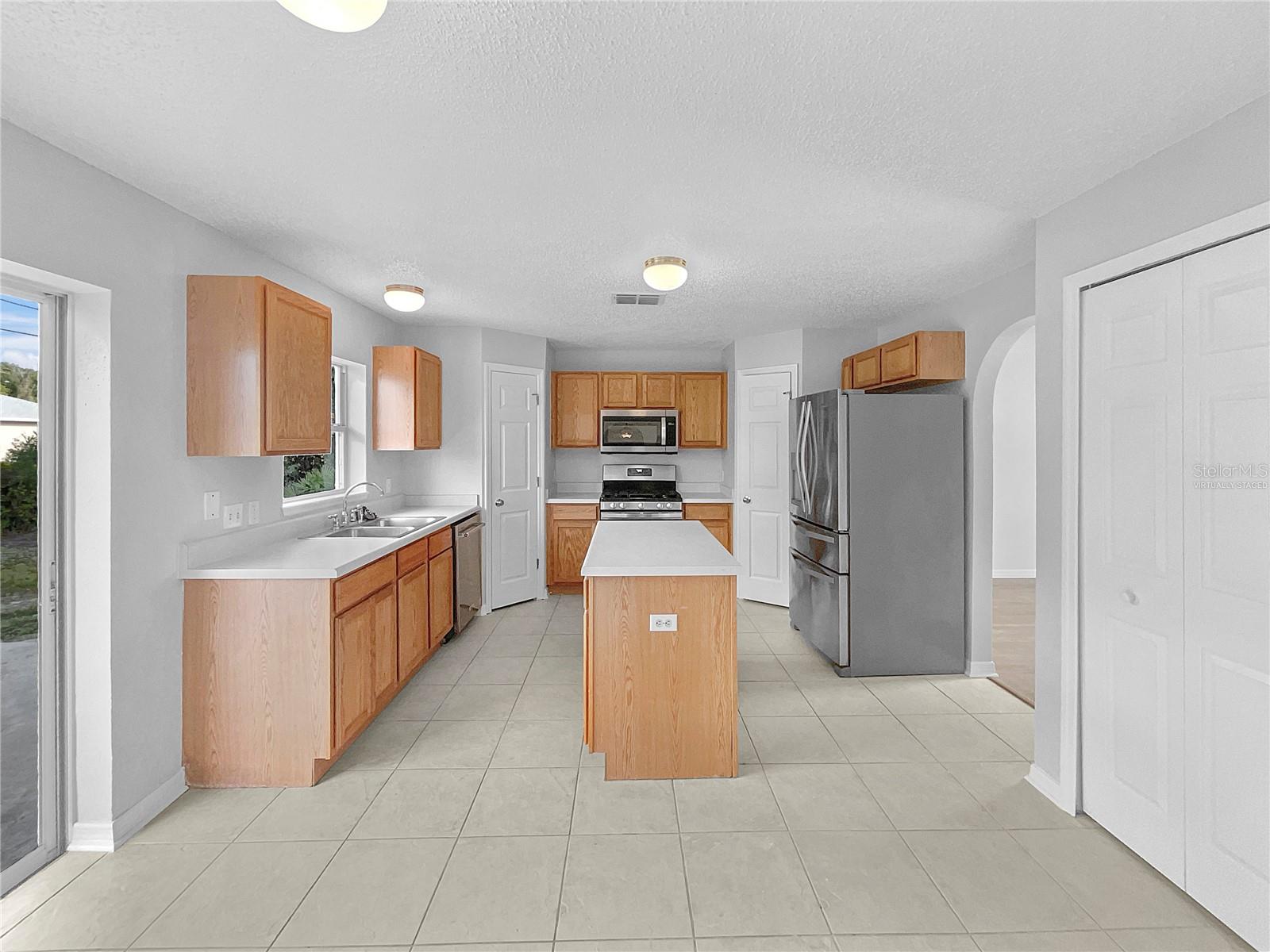 DELTONA LAKES UNIT 32 - Residential