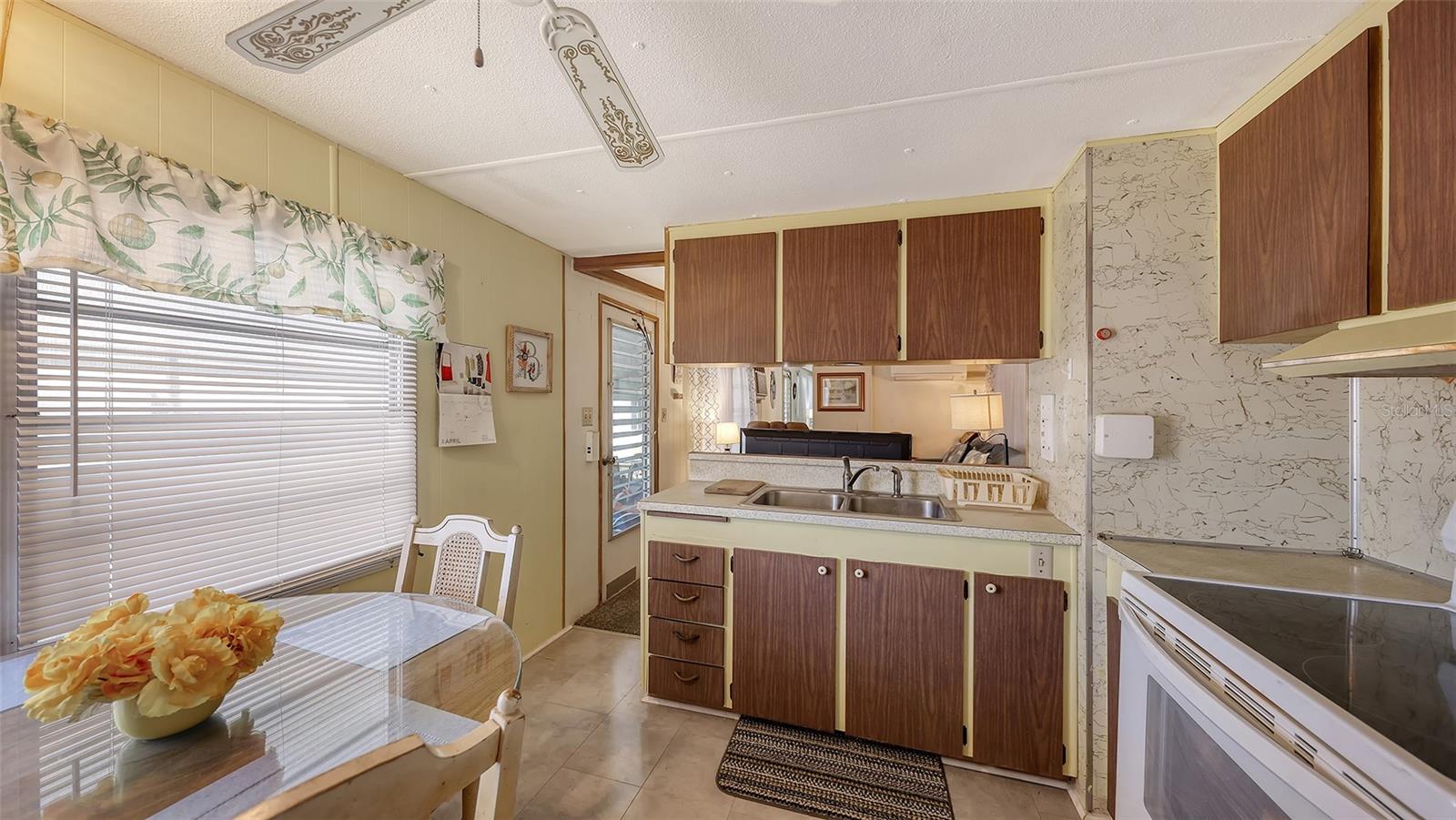 SOUTH WINDS MHP CO-OP - Residential