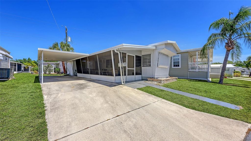 Photo of 208 Southwinds Drive, Sarasota, FL 34231 (MLS # A4690882)