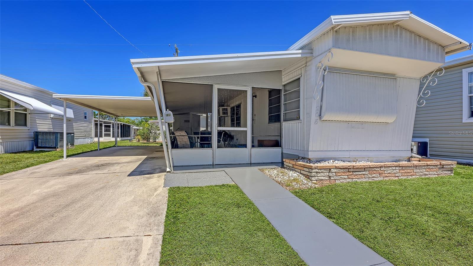 208 SOUTHWINDS DRIVE