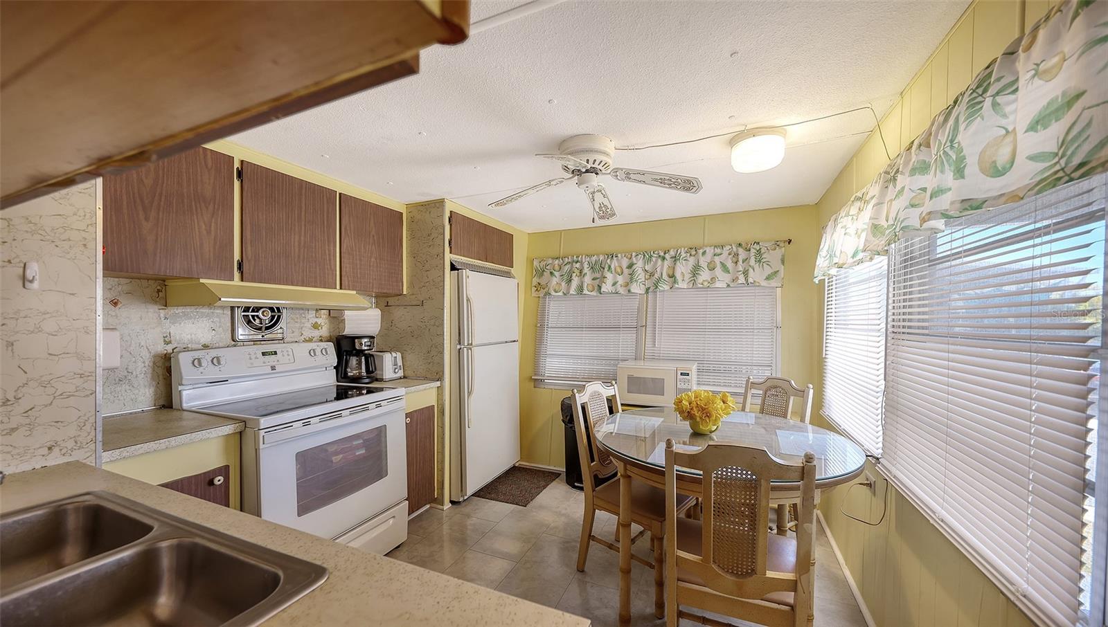 SOUTH WINDS MHP CO-OP - Residential